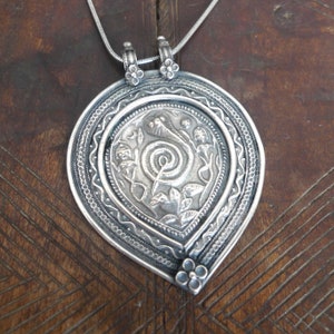 Big Silver Naga Pendant from India | Hindu Amulet | Rare Traditional Vintage Jewelry