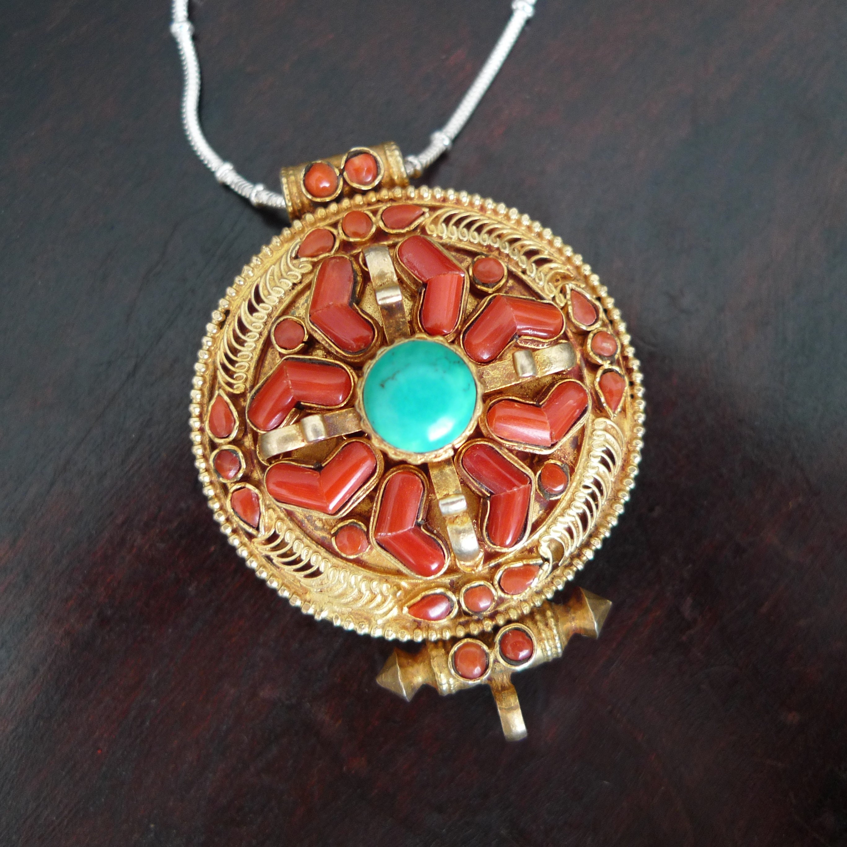 ネパール ダブル ヴァジュラ マンダラ ペンダント | 伝統的な仏教