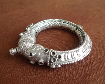 Traditionelles Silber Armband aus Indien