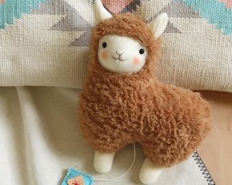 Spieluhr Lama – Baby Geschenk zur Geburt oder Taufe, mit Wunschmelodie,   Kuscheltier aus Baumwollplüsch, handgestickt, personalisiert