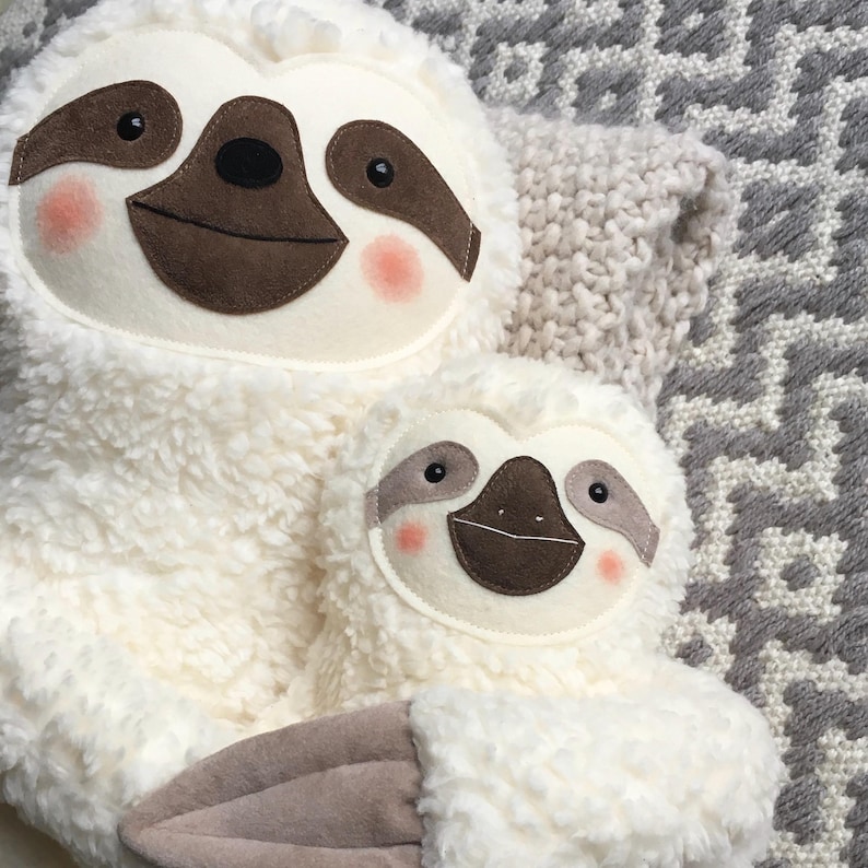 Stuffed animal sloth – handmade plush toy made of brown cotton plush and wool felt, hand-embroidered, gift for children and adults image 12