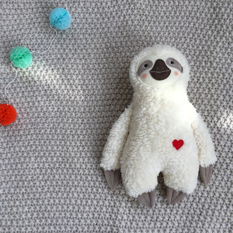 Small cuddly toy sloth with heart – handmade plush toy in brown, grey and white, loving gift for children & adults, embroidered image 4