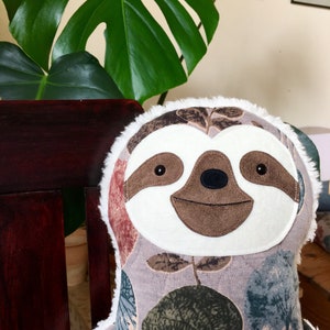 Sloth stuffed animal image 5