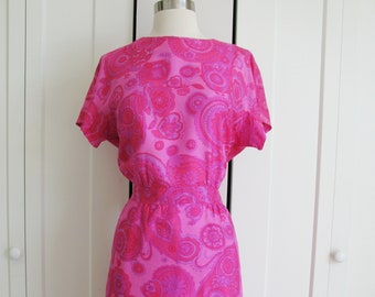 Hot Pink Paisley Silk Dress// Vintage 1950's Sheath Dress // House of Lords Original // Waist 28" // Medium
