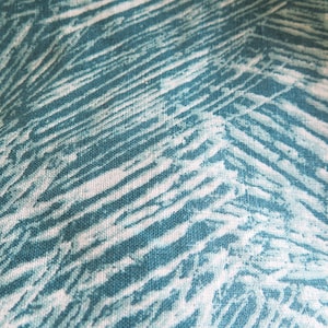 Marimekko &quot;Villisika&quot; Oyj Suomi  - Finland Sawako  Ura  2010  Teal Jade  Linen Graphic Print Sewing Fabric 58&quot; x 79&quot; Over 2 Yards