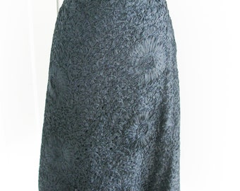 50's Ribbon Knit Pencil  Skirt //Vintage 50's Black Floral Soutache Skirt // Waist 32"