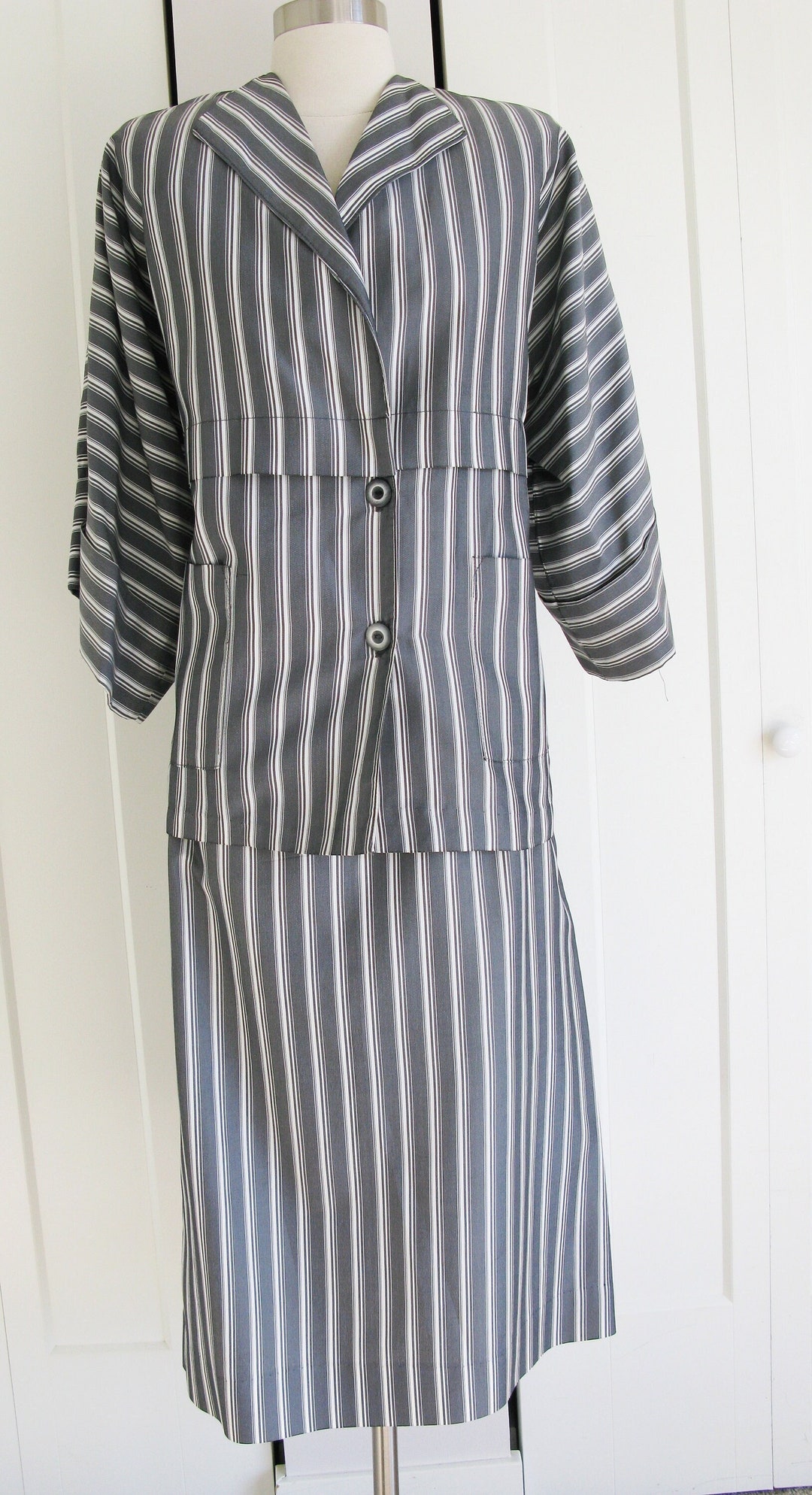 VOGUE Skirt Set // 1980's 2 Piece Skirt and Blazer Set// Etsy