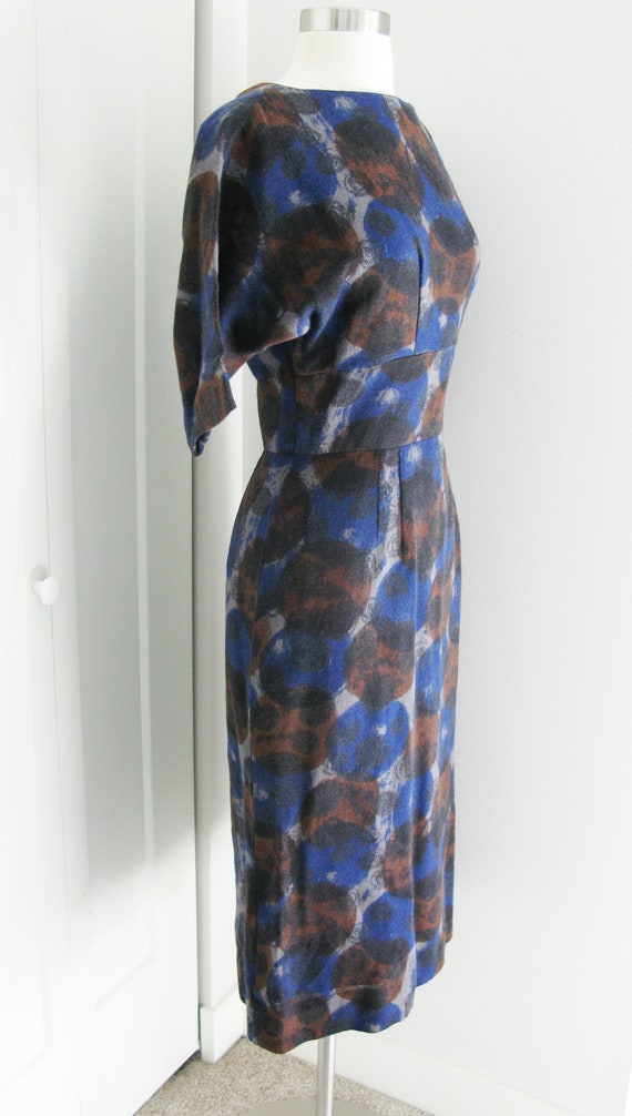 1950's Wiggle Dress  //Vintage 50's  Blue Novelty… - image 7