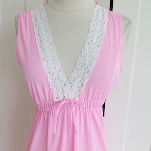 Vintage 1970&#39;s Bubble Gum Pink Nightgown Lingerie// 70&#39;s Full Length Sleeveless with Lace V Neck   //Size Small