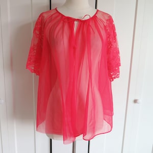 Vintage 70's  Bed Jacket // Pinkish Red   Nylon with  Lace Short Flutter  Sleeve Top  Lingerie // Size Medium //