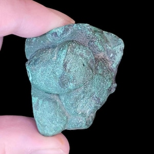Tiny Malachite Specimen | Raw Green Malachite | Natural Stone Decoration | Gem Collection | Fancy Gemstone Gifts | Showcase Mini Mineral