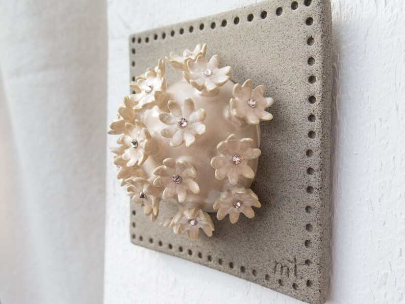 Daisyworld Tile Creamy Beige