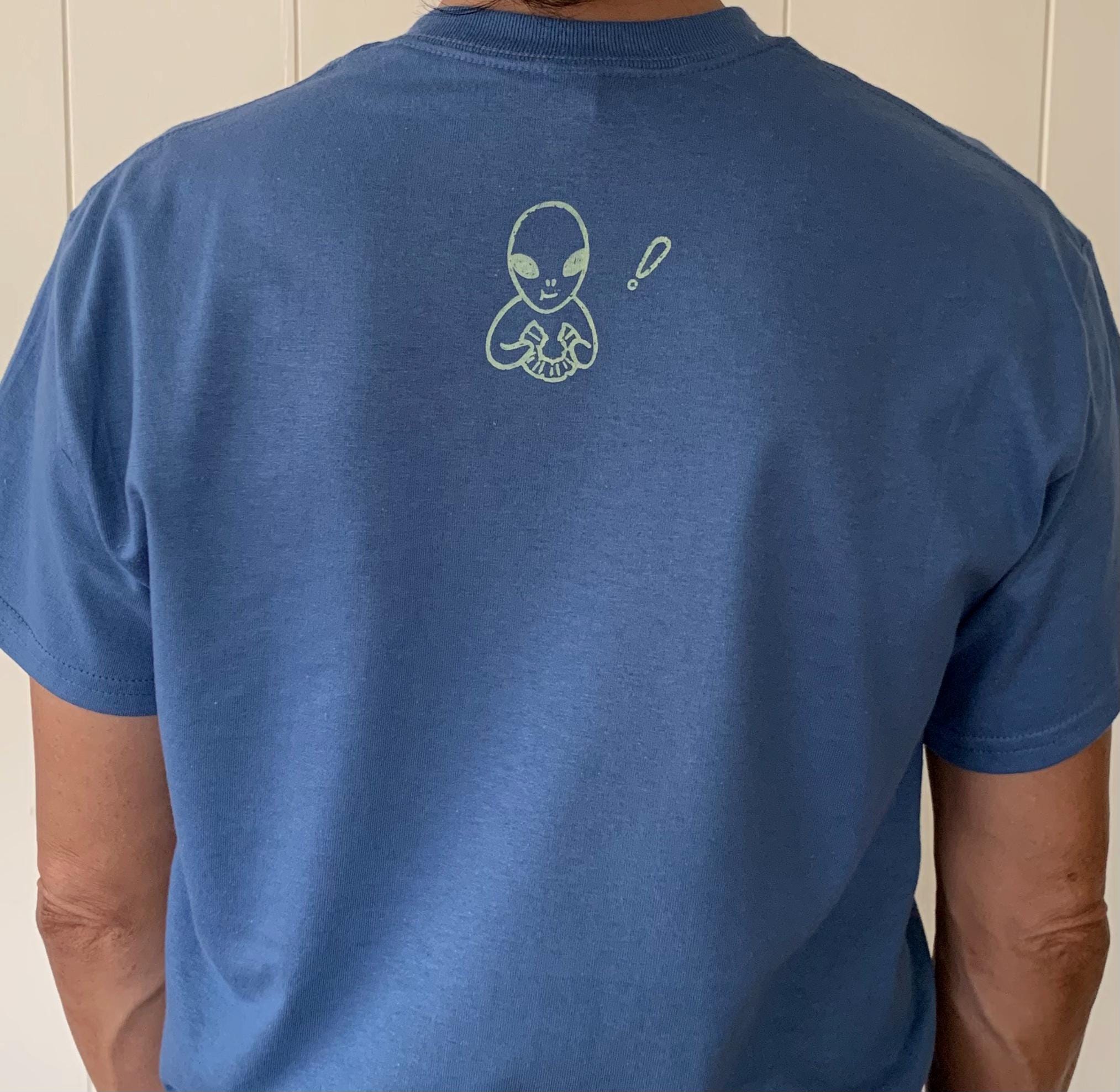 UFO Abducts Pineapples, Alien, T-shirt for Unisex, Men, Indigo