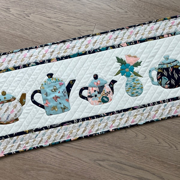 Teapots Table Runner or Wall Hanging Pattern