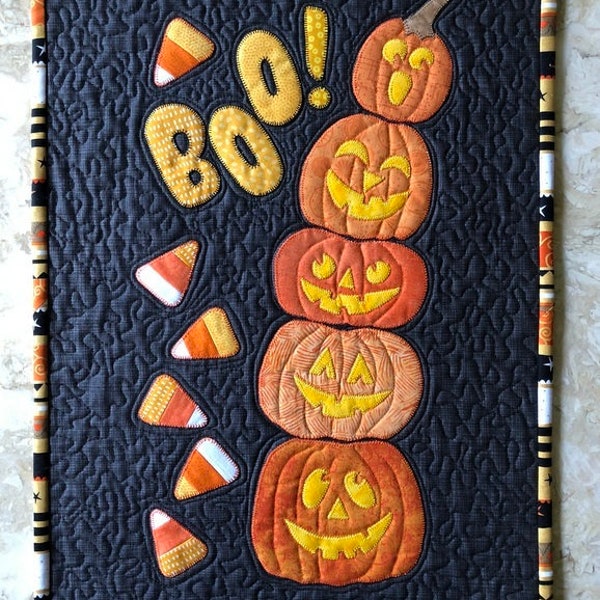 Boo!  A Halloween Wall Pattern