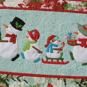 Snow Family Holiday Table Runner or Wall Hanging Pattern image 2