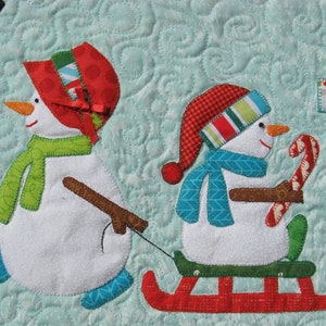 Snow Family Holiday Table Runner or Wall Hanging Pattern image 5