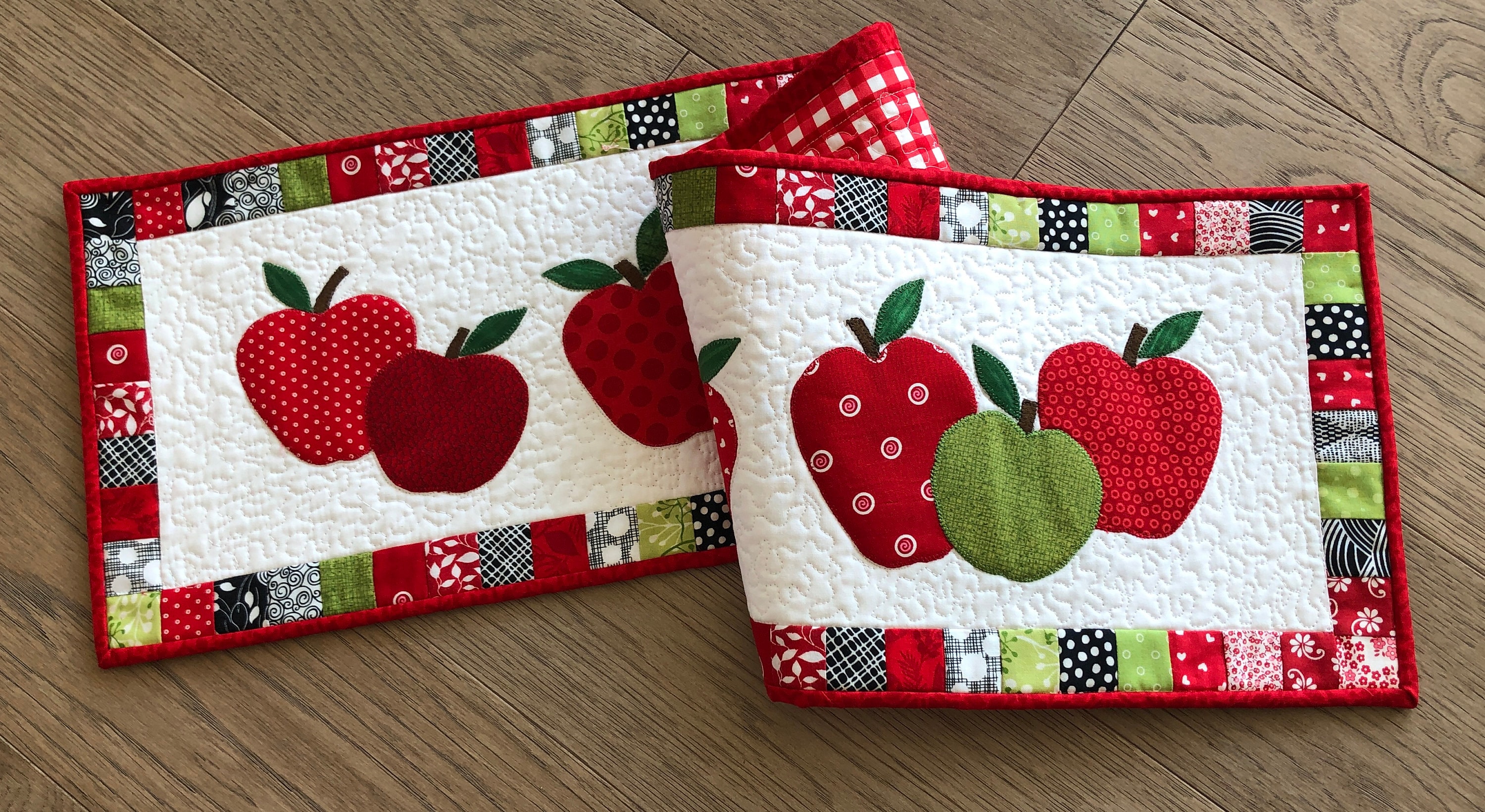 Applefest Table Runner Pattern - Etsy Australia