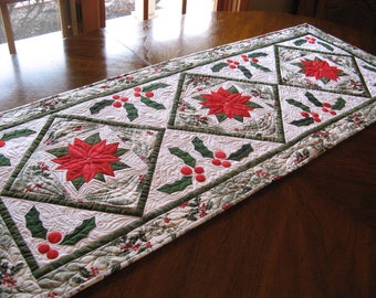 HolidayTabletop Trio - Quilted Christmas Table Runner Pattern