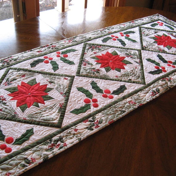 HolidayTabletop Trio - Quilted Christmas Table Runner Pattern