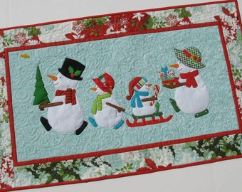 Snow Family Holiday Table Runner or Wall Hanging Pattern