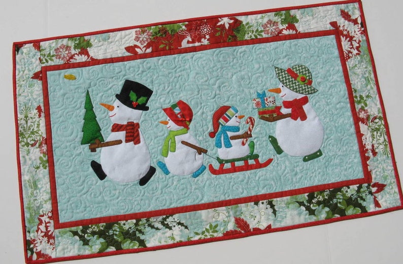 Snow Family Holiday Table Runner or Wall Hanging Pattern image 1