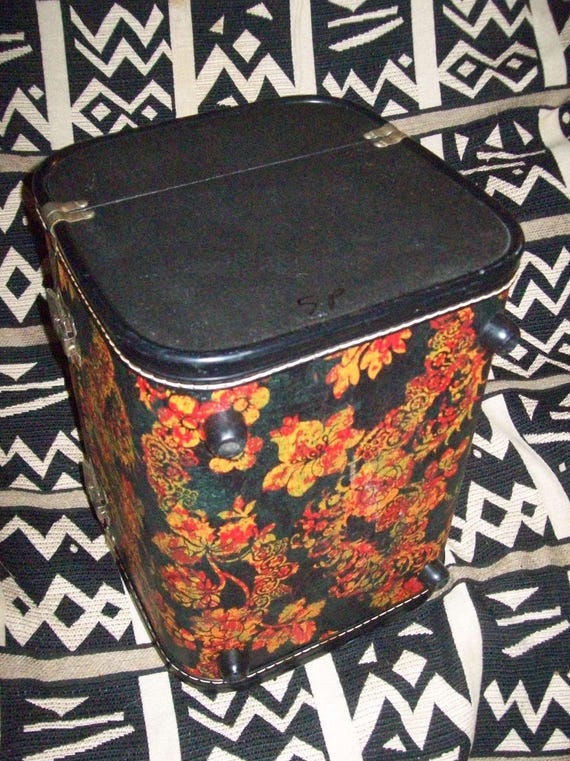 Dramatic Floral Pattern Vintage Hard Shell TRAVEL… - image 5