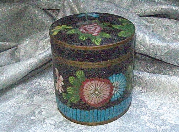 Antique Ornate CHINESE CLOISONNE CANISTER Round B… - image 2