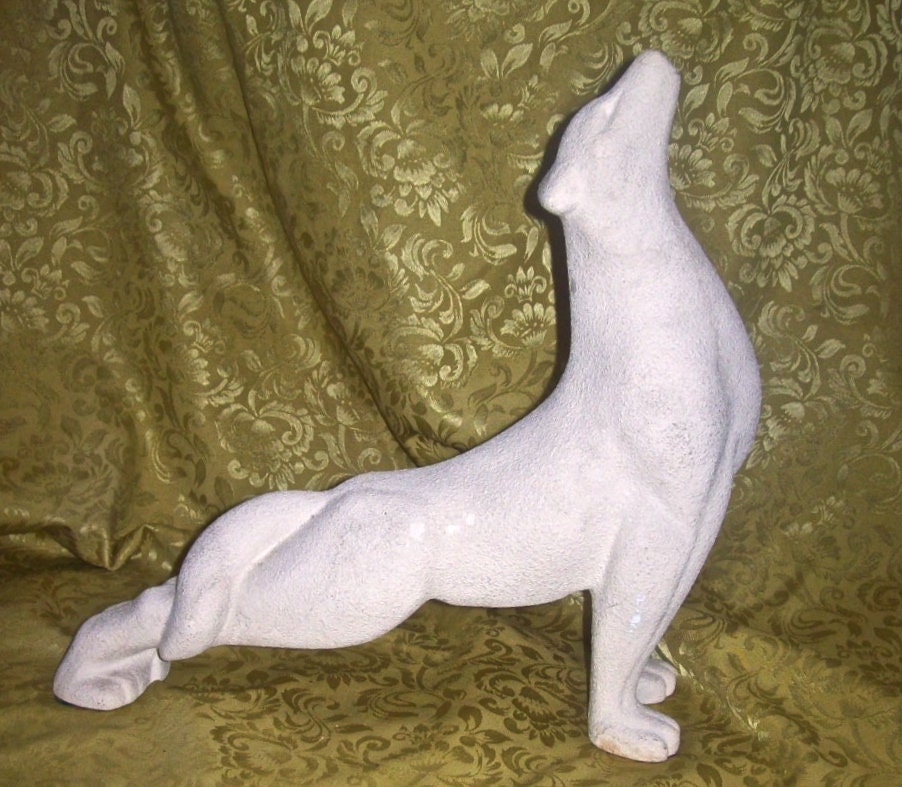 Mid Century Modern ROYAL HAEGER Ceramic Pottery Matte Textured Howling WOLF Statue Figurine