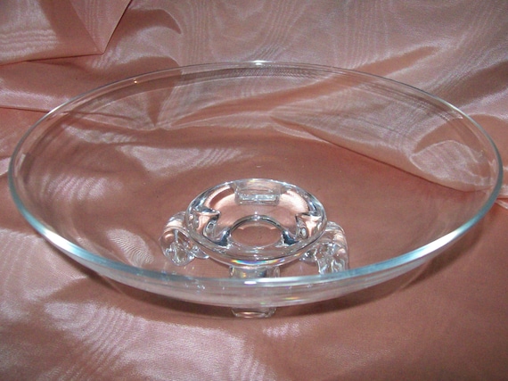 Steuben Glass Vase with Scrolled Circular Base Designed by George Thomas Steuben Glass Vase with Scrolled Circular Base Designed by George Thomas