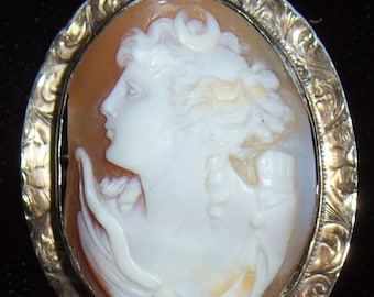 Antique Victorian 14 kt. Gold Hand-Carved Shell CAMEO BROOCH/Pin/PENDANT