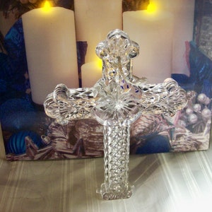 Ornate 8 1/2&quot; Tall WATERFORD Crystal Glass Hanging CRUCIFIX / CROSS