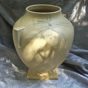 1937 ROSEVILLE Pottery ART DECO Design Yeiiow Dawn 832 -10&quot; Large Spherical Vase