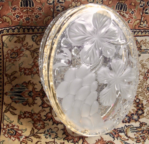 Oval Pattern Glass BOX Hinged with Ormolu Mount L… - image 10