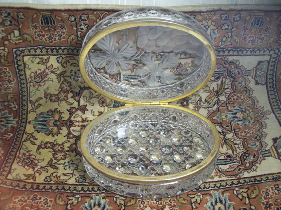 Oval Pattern Glass BOX Hinged with Ormolu Mount L… - image 4