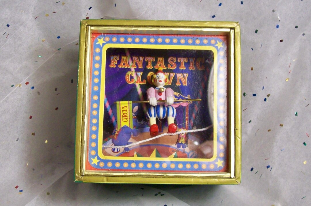 Koji Murai Clown Museum 3 Dimensional Diorama Musical Box