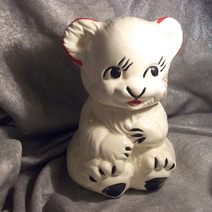 Circa 1940&#39;s American Pottery ( A.P.C.O ) Ceramic TEDDY BEAR COOKIE Jar with Original Cold Paint Decoration