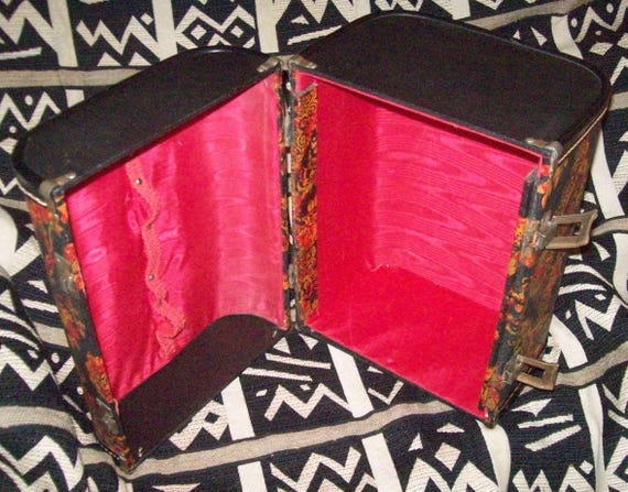 Dramatic Floral Pattern Vintage Hard Shell TRAVEL… - image 8