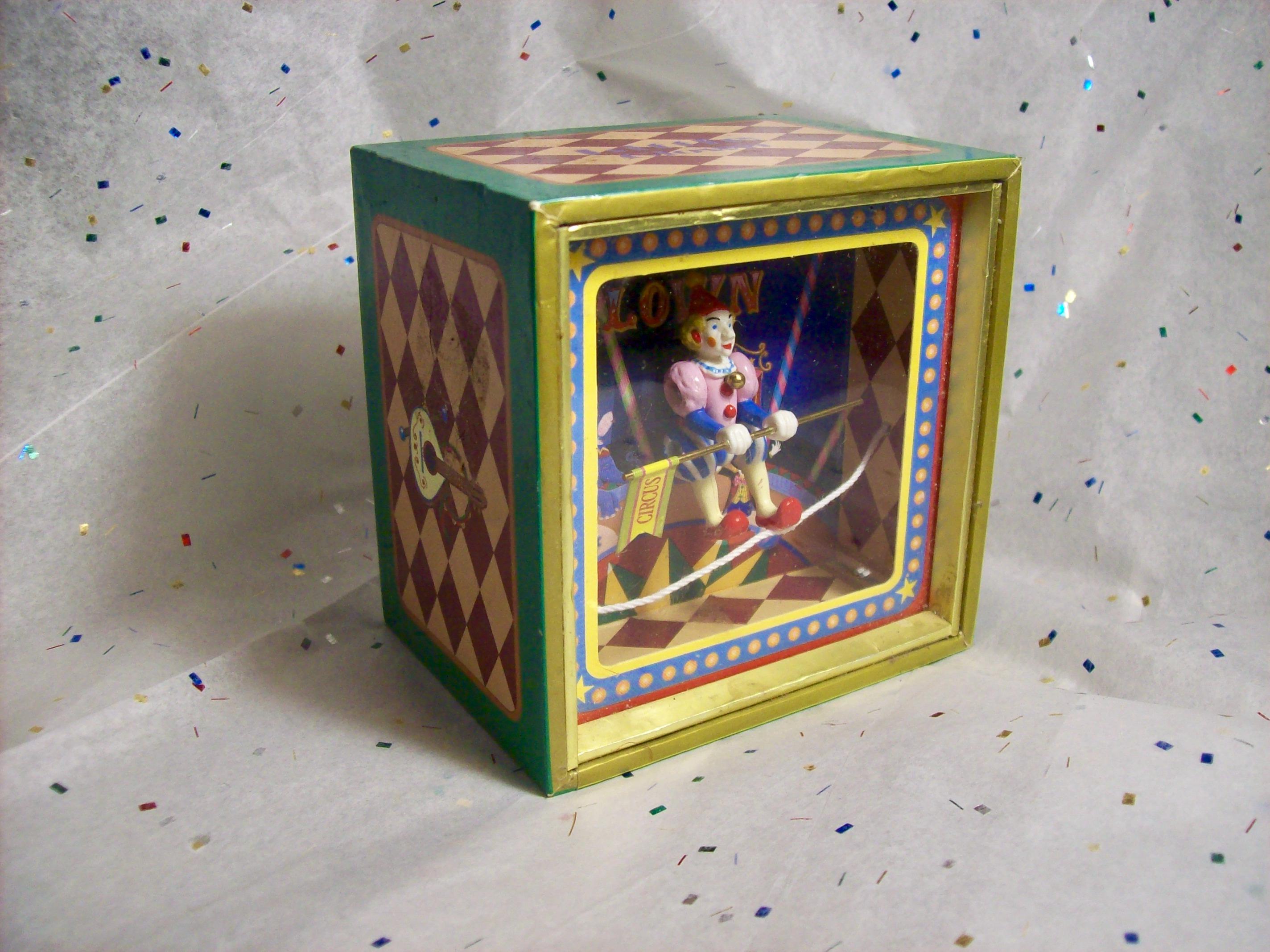 Koji Murai Clown Museum 3 Dimensional Diorama Musical Box