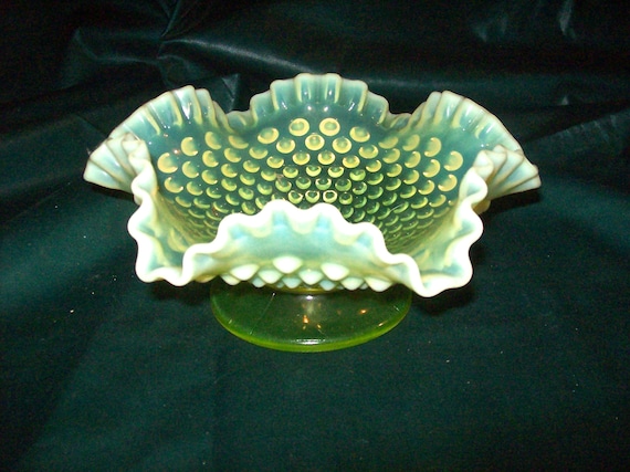 Cranberry Glass Finger style Oil Lamp lantern Crimped shade (DEB) Cranberry Glass Finger style Oil Lamp lantern Crimped shade (DEB)