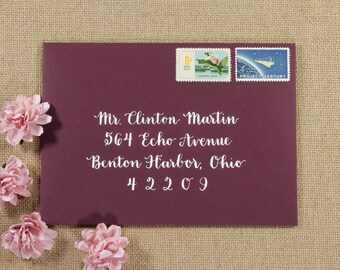 Caligrafía de sobres personalizados: granate / Papelería / Bodas / Despedidas de soltera / Baby Showers / Eventos