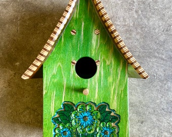 Skateboard Birdhouse