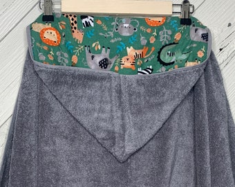 Personalized hooded baby towel with safari animals, baby bath towel, kids hooded bath towel, hooded baby towel, personalized bath towel