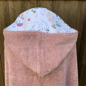 Girl hooded towel with mushrooms - your choice of towel color, toddler hooded towel, kids towel, bath towel, personalized towel