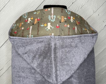 Kids hooded towel or hooded poncho towel with woodland animals and trees, personalized beach towel, boy bath towel, kids pool wrap,l