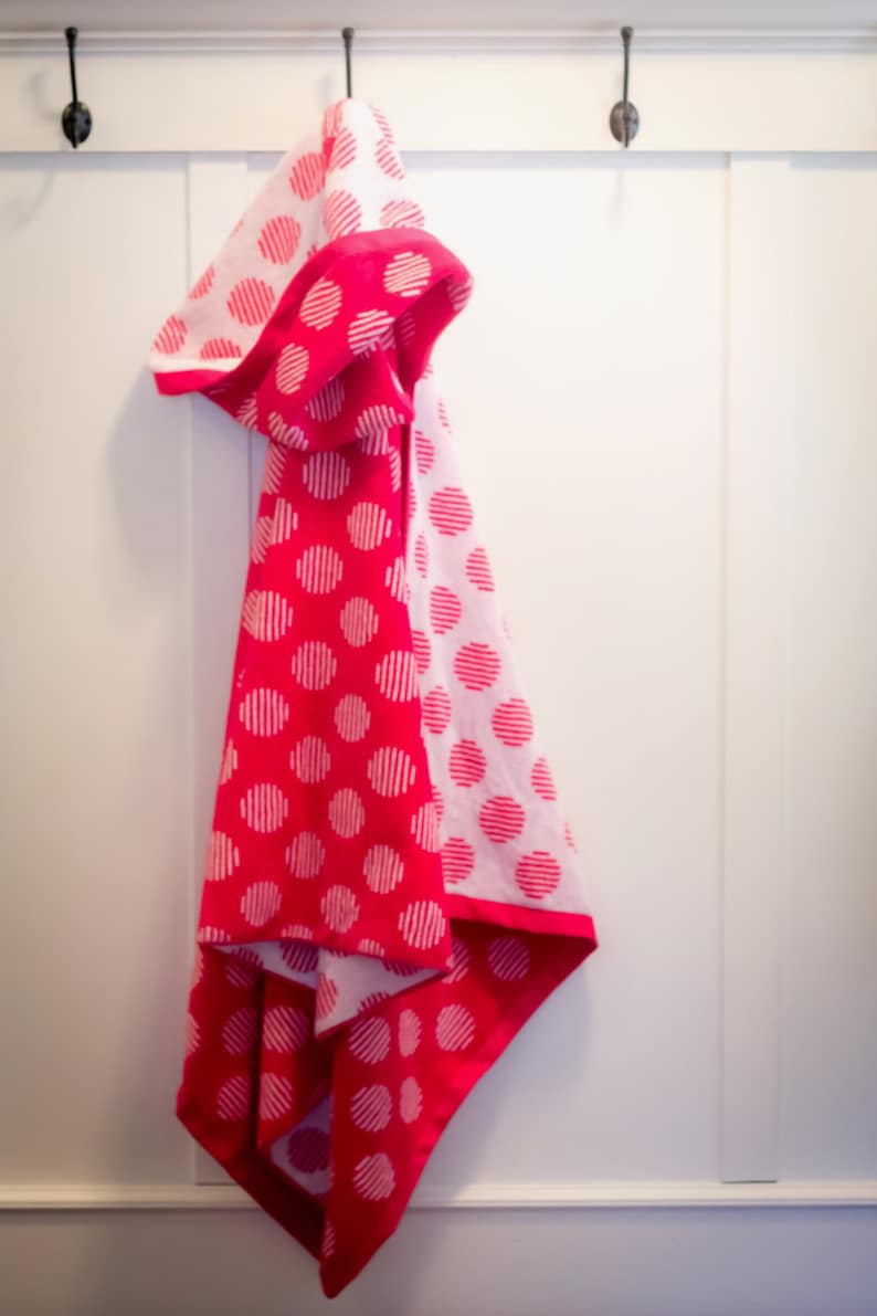 full size towel personalized adult hooded beach towel adult bath towel Hot Pink polka dot adult hooded bath towel cruise hooded towel