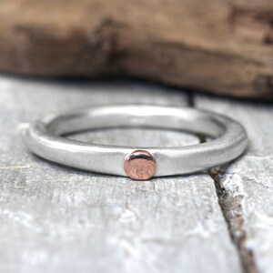 Silver ring XL 3 mm No. 23, with red gold dot, organic shape, unisex, stacking ring image 3