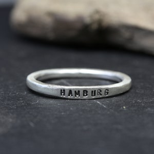 925 Silberring mit Gravur, personalisierter Ring mit Schrift, Stapelring No. 10, beste Freundin, Verlobung Bild 3