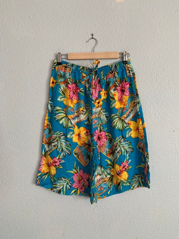 Vtg 80's High Waisted Bermuda Shorts Medium, Tropi