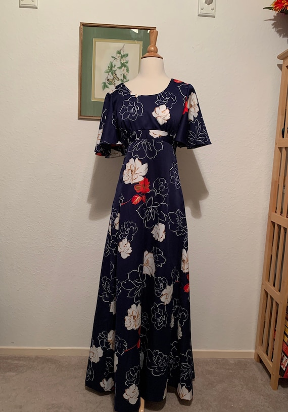 Vintage Late 70's Does 40's Fluttery Angel Sleeve